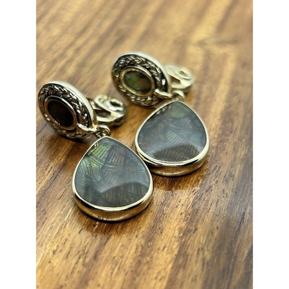 Vintage signed Monet Abalone 1970s clip on earrings - Picture 3 of 4